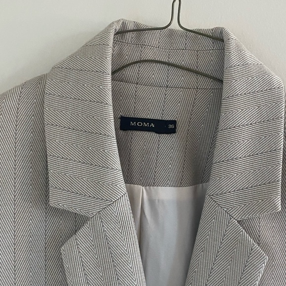 Beige/cream blazer with stripes - Picture 3 of 6